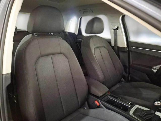 AUDI Q3 35 TDI S tronic Business Advanced