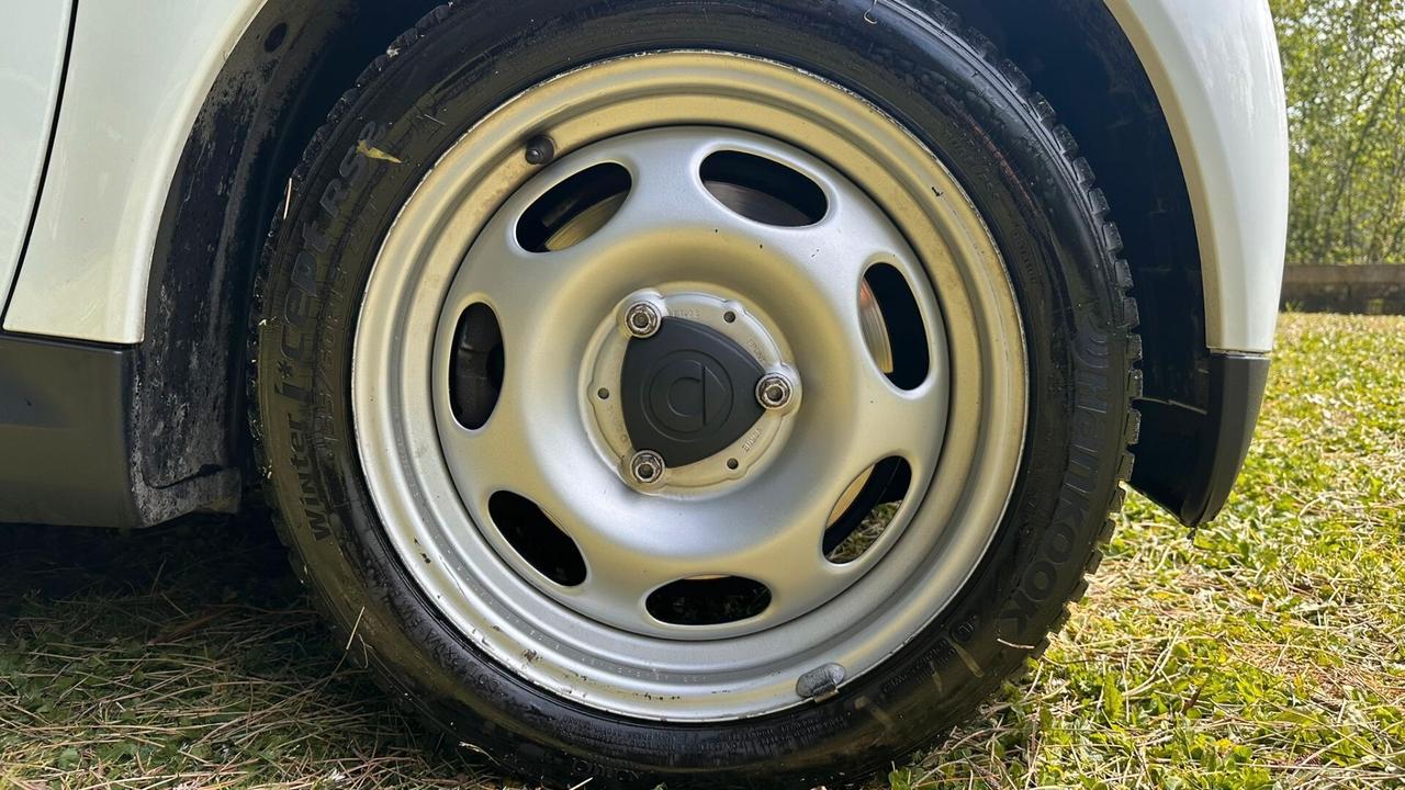 Smart ForTwo 1000 45 kW MHD coupé pure 2011 LEGGI TESTO