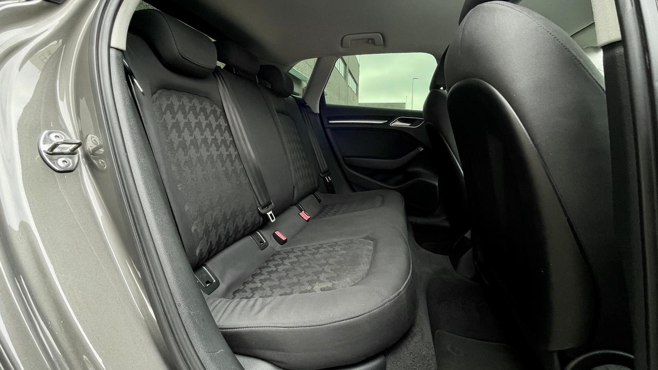 AUDI A3 SPORTBACK 1.6 TDI S-TRONIC AMBITION 110CV - NEOPATENTATI