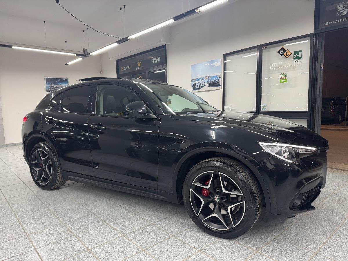 ALFA ROMEO STELVIO 2.2 T.diesel 190 CV AT8 Q4 Exec. UNICO PROPRIETARIO/ NAVIGATORE/ PORTELLONE ELETTRICO