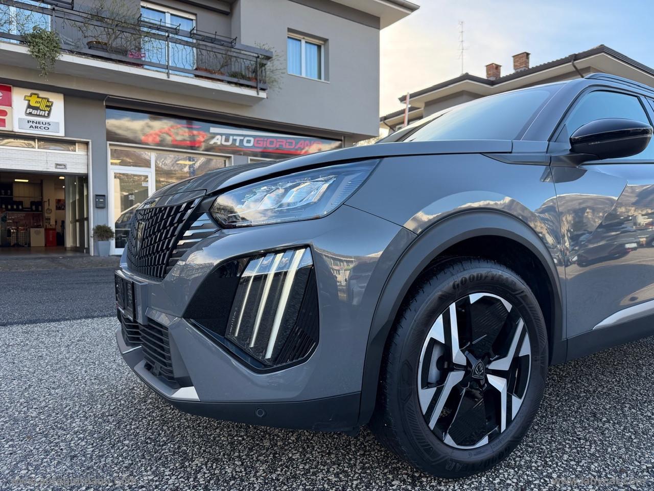 PEUGEOT 2008 PureTech 100 S&S Allure