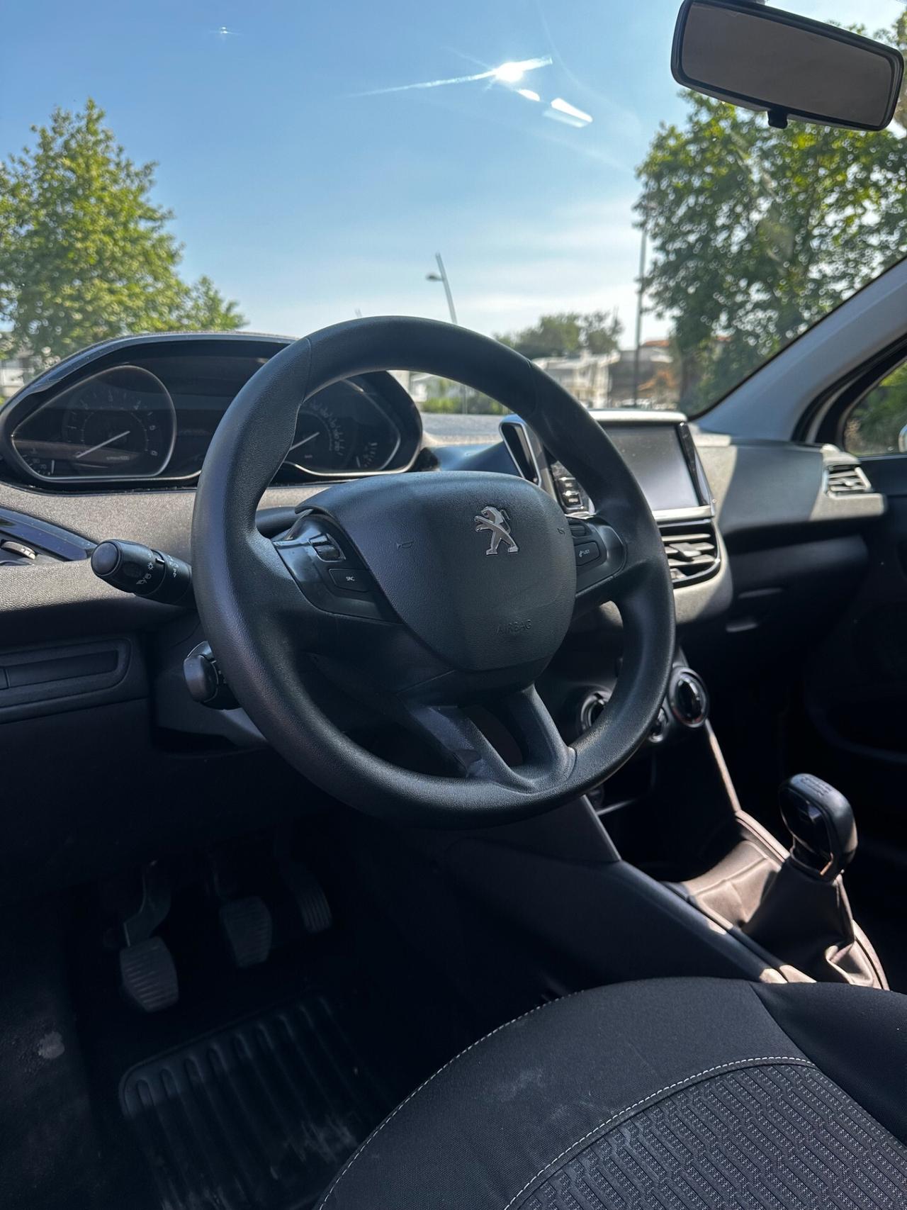 Peugeot 208 BlueHDi 100 5 porte Allure