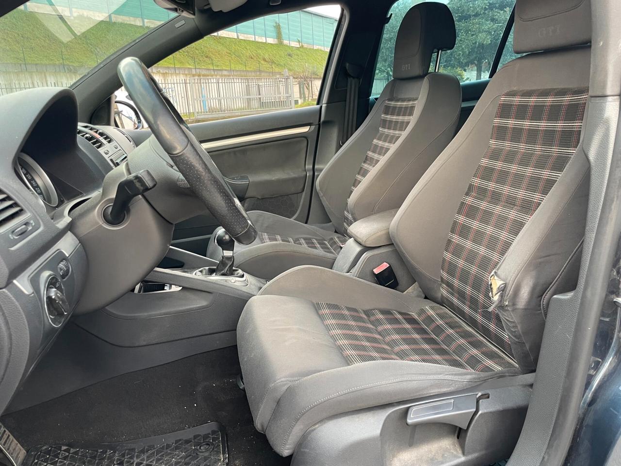 VW GOLF V 2.0GTI aut- MOTORE KO -168000km-2005