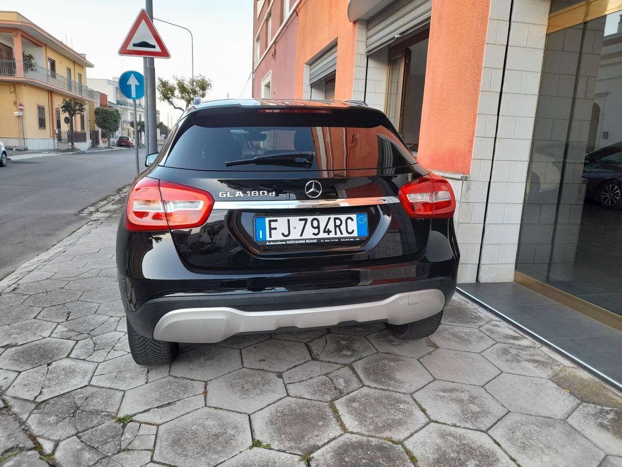 MERCEDES GLA 180 D