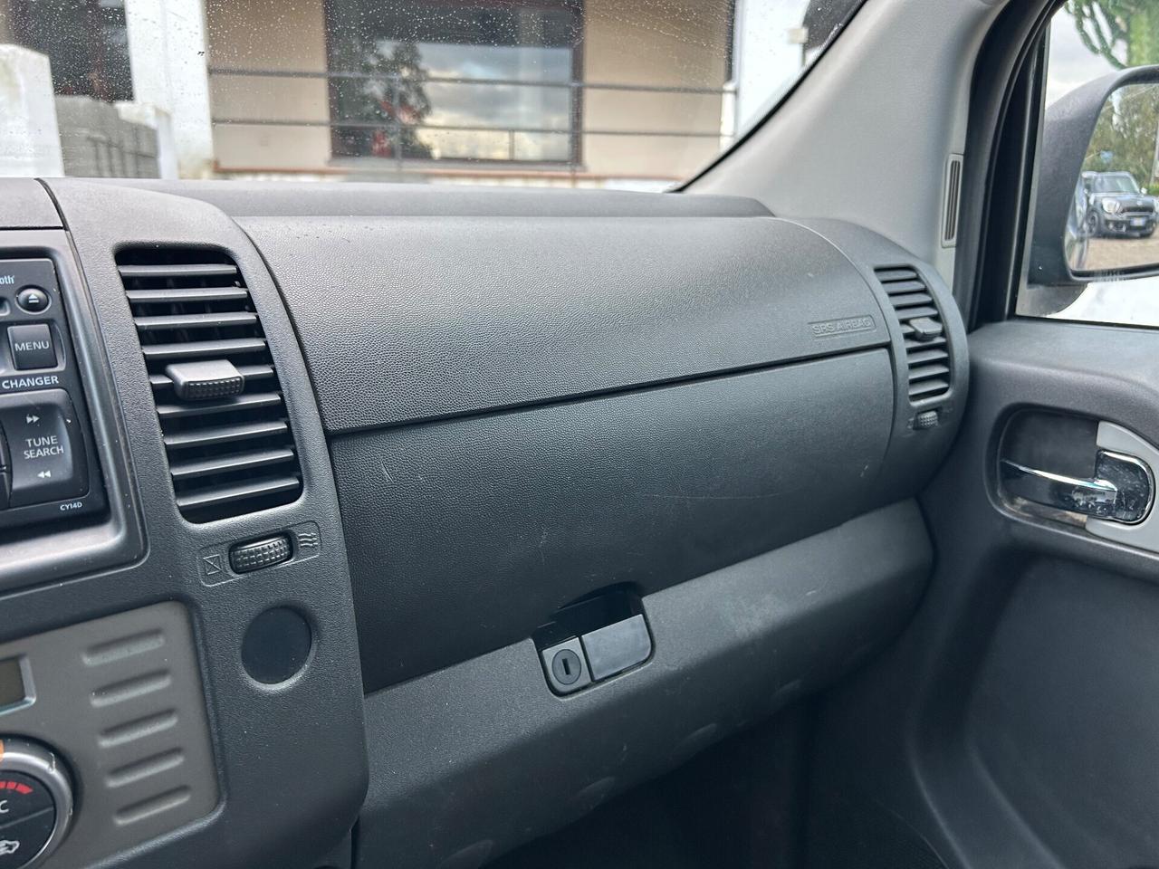 Nissan Navara 2.5 dCi 4 porte Double Cab XE