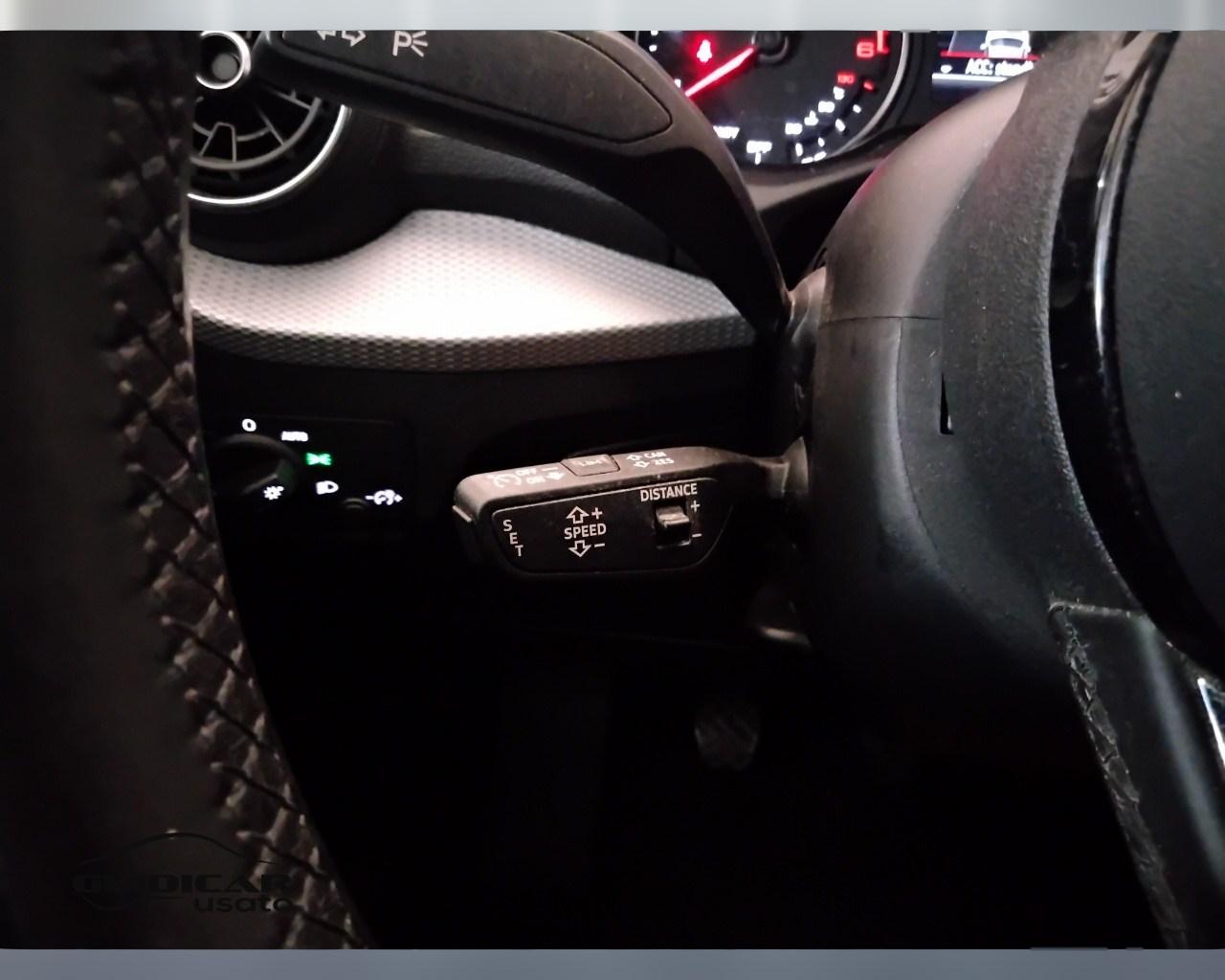 AUDI Q2 I 2021 - Q2 30 2.0 tdi Admired