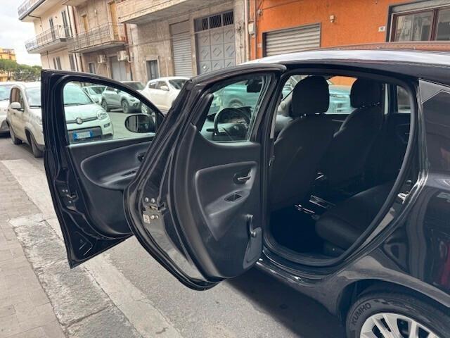 Lancia Ypsilon 1.2 5 porte Elefantino