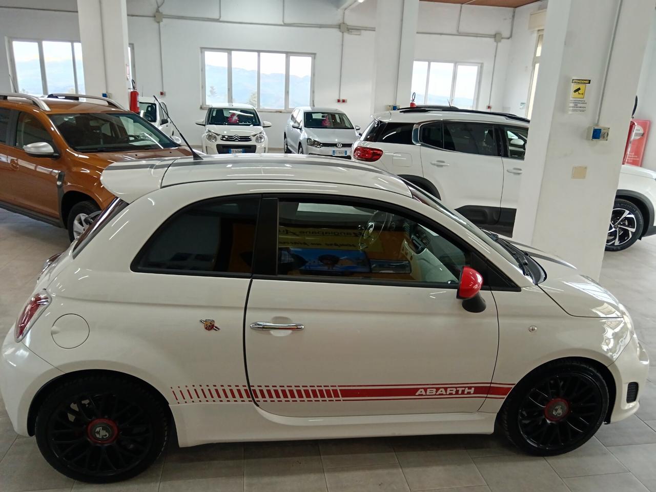 Abarth 500 1.4 Turbo T-Jet essesse