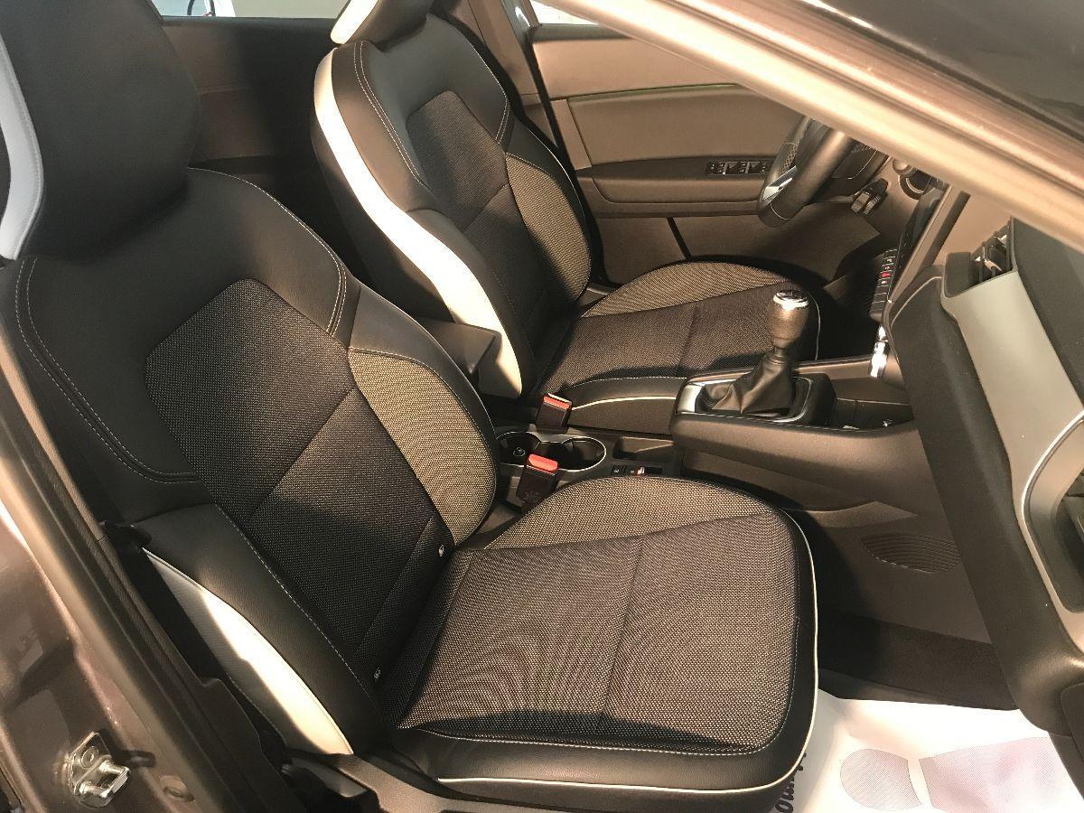 RENAULT Captur TCe 12V 100 CV GPL Intens