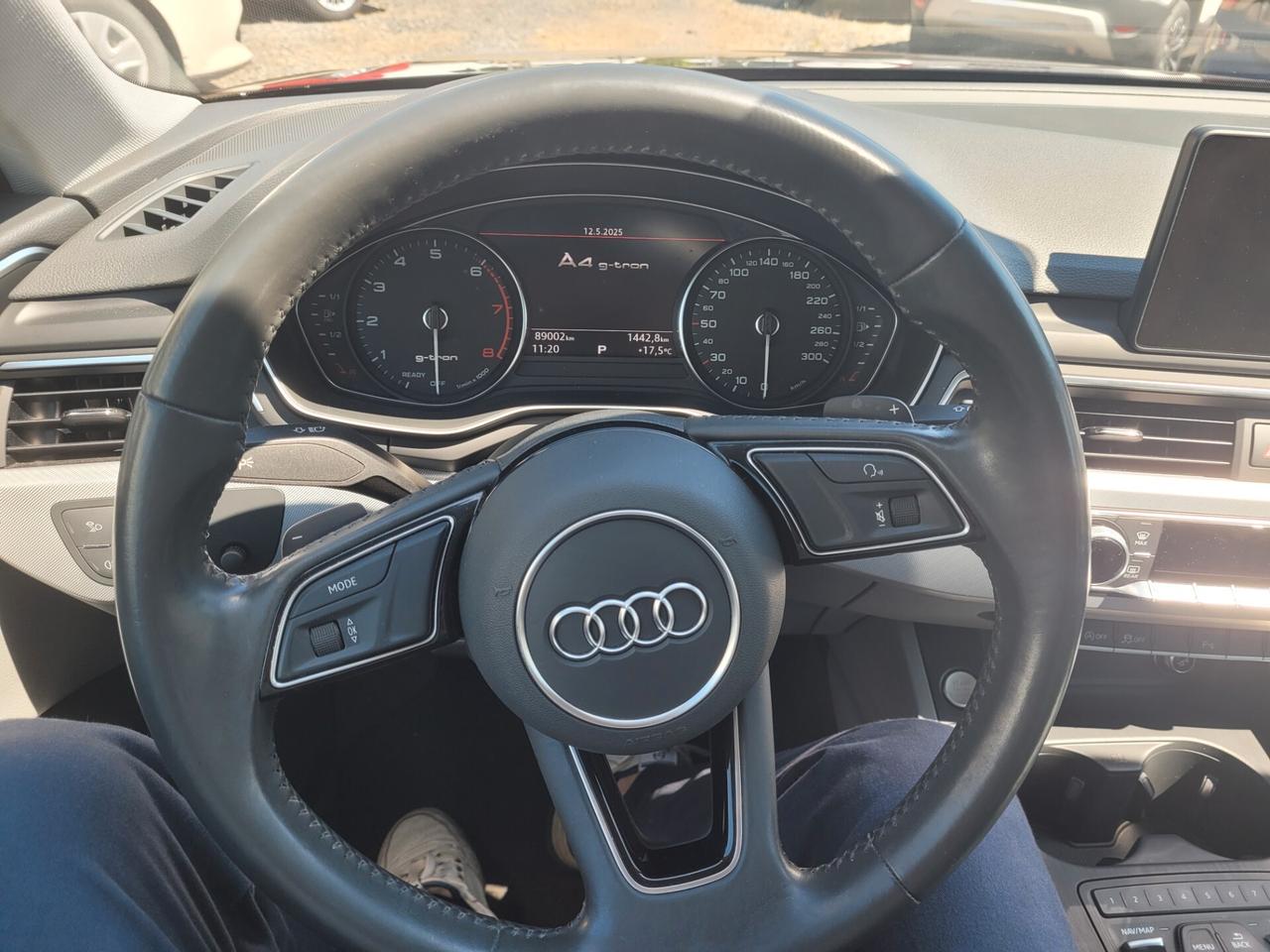 Audi A4 Avant 40 g-tron S tronic Business