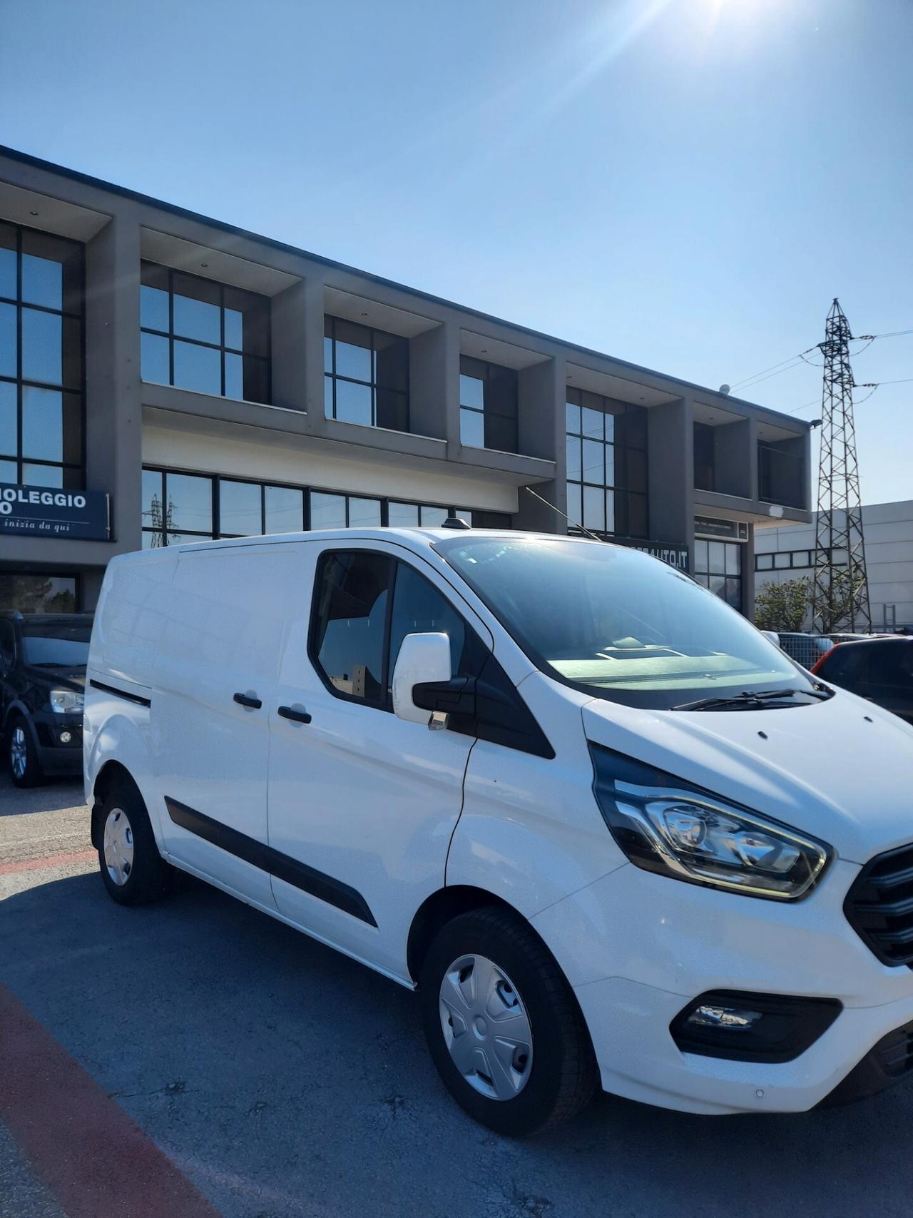 Ford Transit Custom 320 2.0 EcoBlue Hybrid 130 PC PR.IVATO Furgone Trend