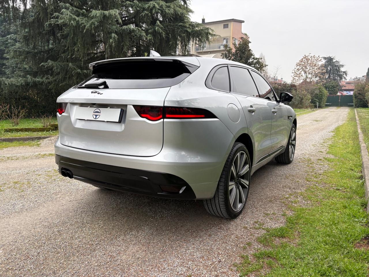 Jaguar F-Pace 2.0d R-Sport awd 180cv auto