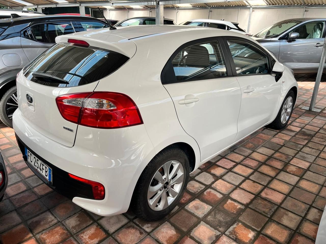 Kia Rio 1.1 CRDi 5p. Cool