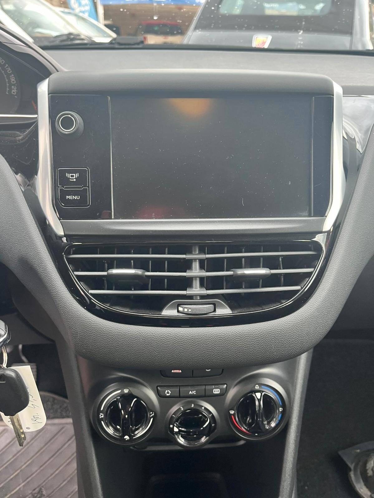 Peugeot 208 1.4 HDi 68 CV 5 porte Mix