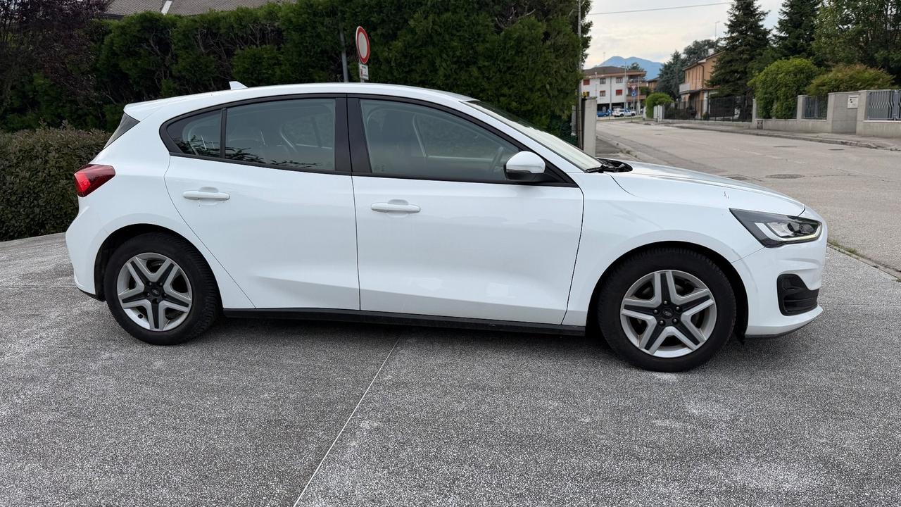 Ford Focus 1.5 EcoBlue 120 CV 5p. Si neopatentati