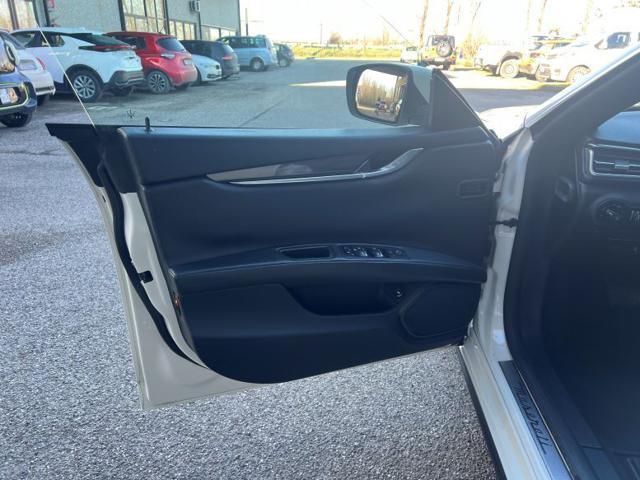 MASERATI Ghibli V6 Diesel 275 CV