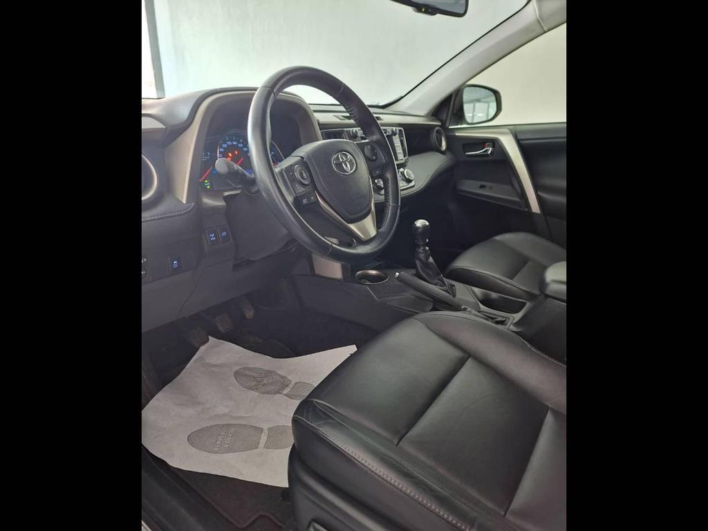 Toyota RAV4 5 Porte 2.0 D-4D Lounge 4WD MT
