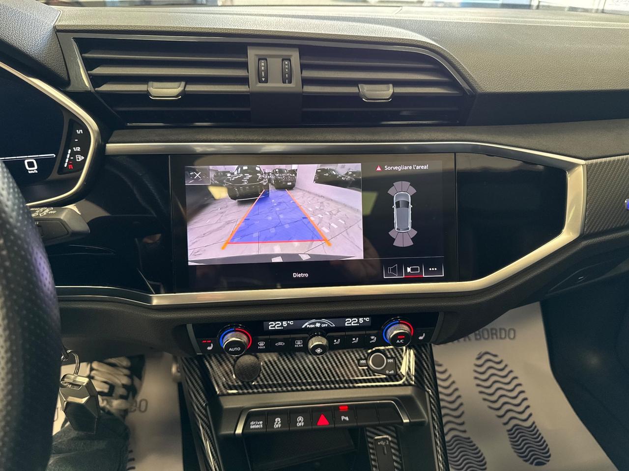 Audi Q3 RS quattro S tronic