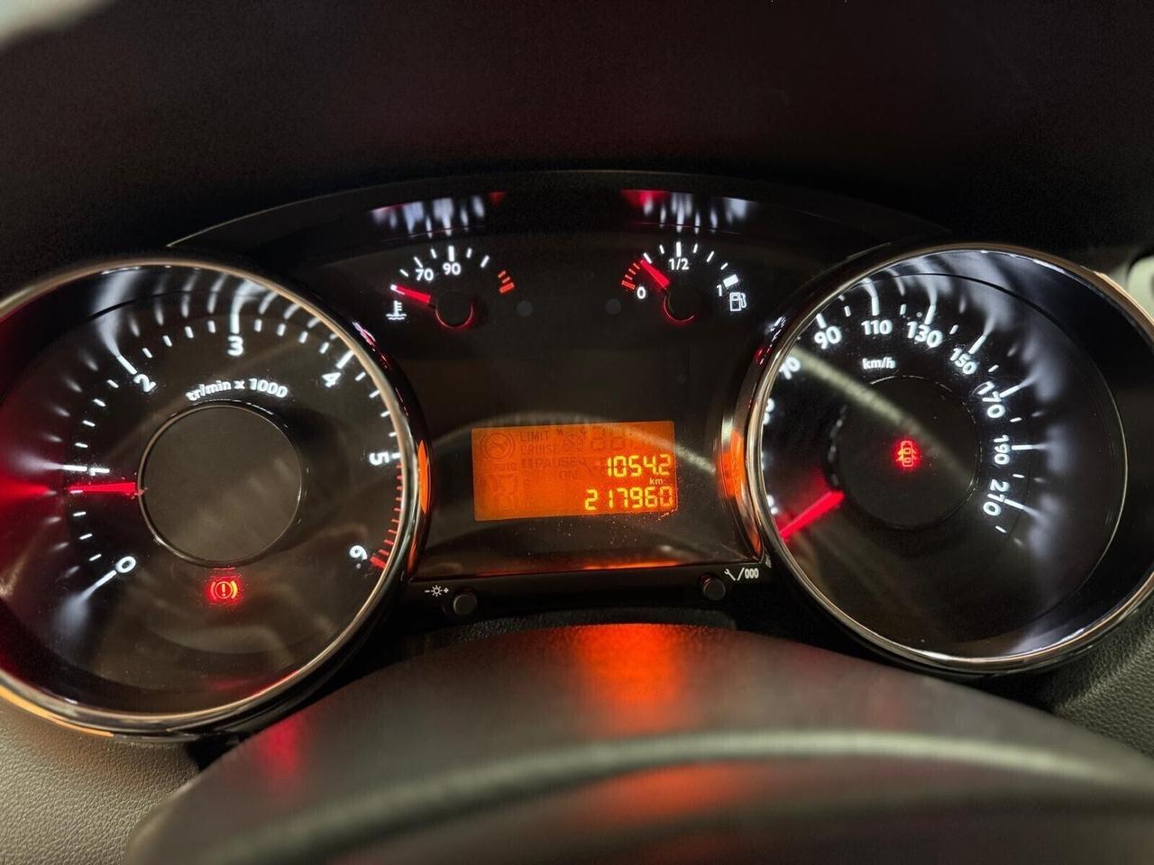 Peugeot 5008 1.6 HDi 115CV Active