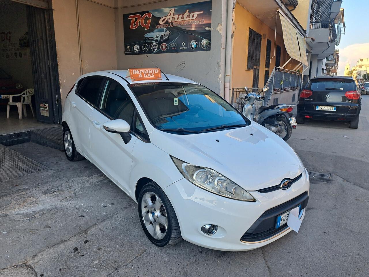 Ford Fiesta 1.4 GPL Titanium 2010 unico prop