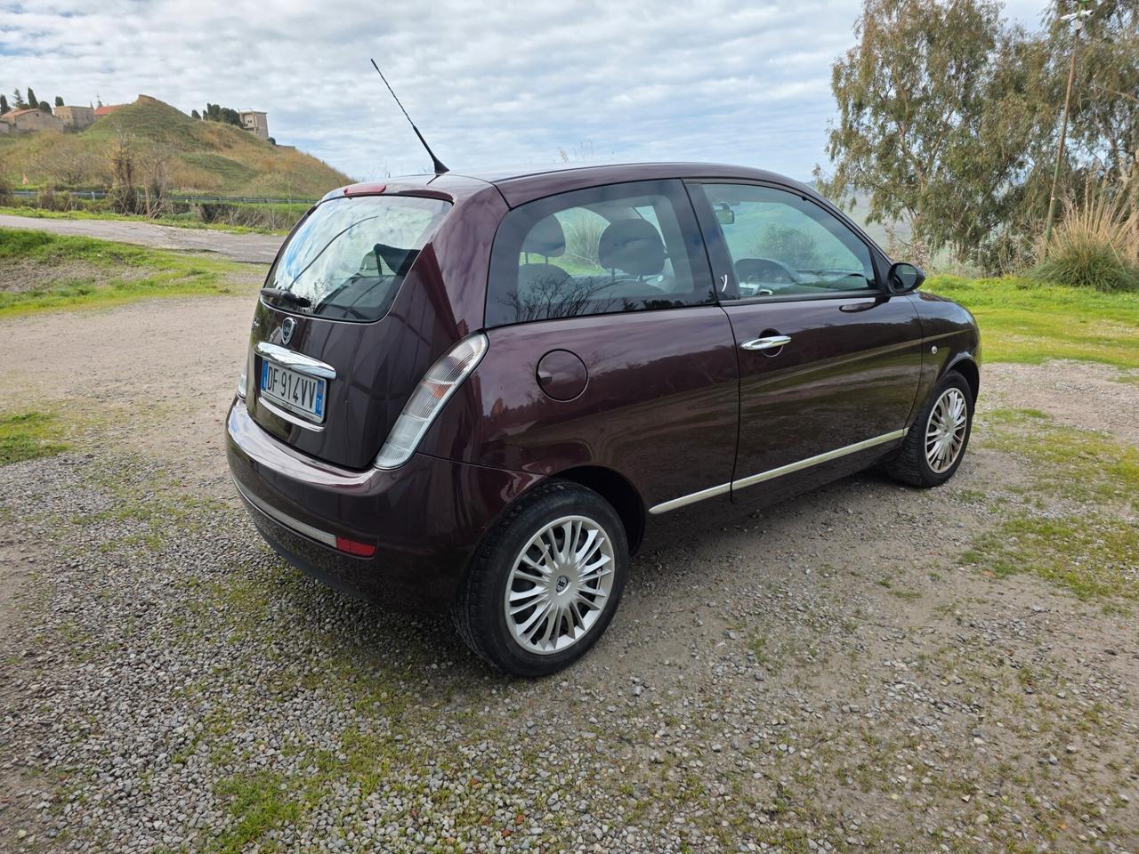 Lancia Ypsilon 1.2 Platino