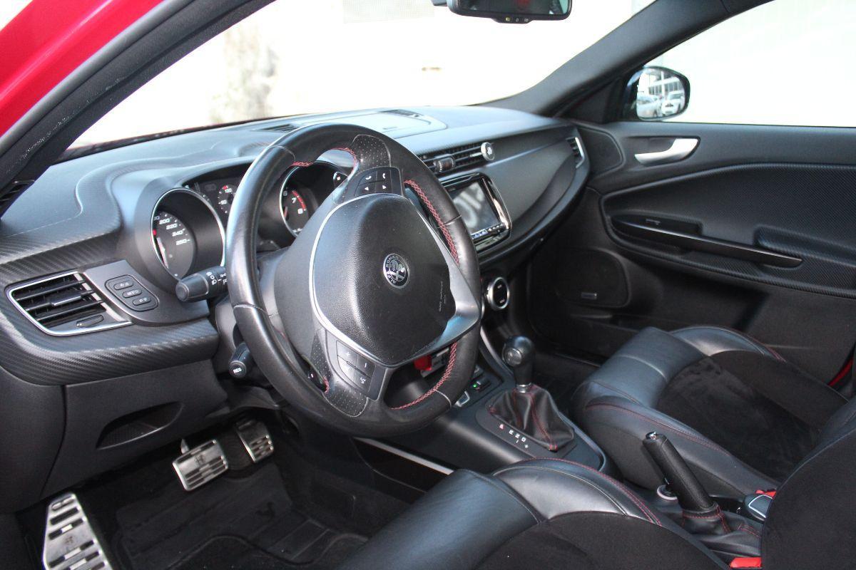 ALFA ROMEO - Giulietta - 1750 Turbo TCT Veloce