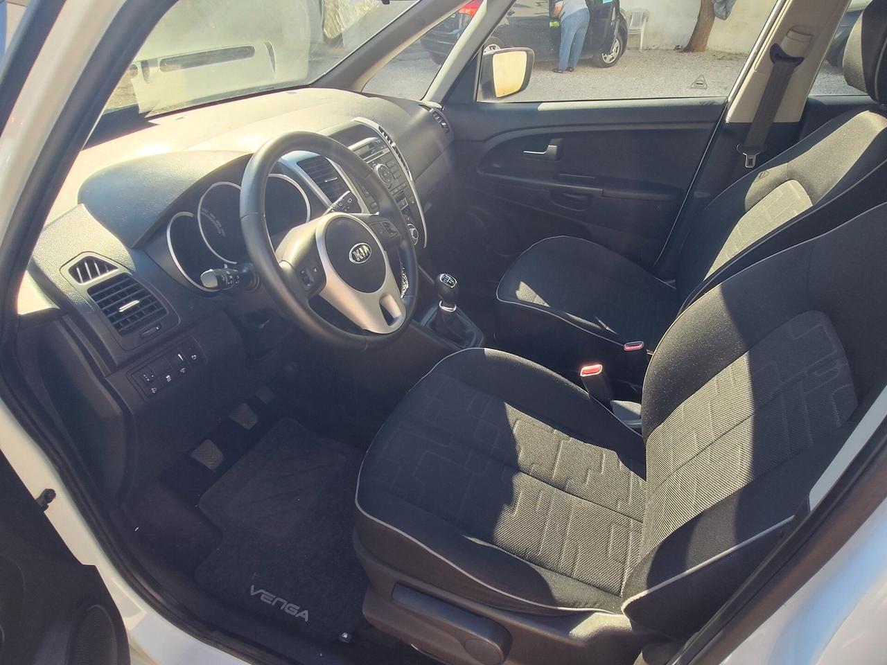 Kia Venga 1.4 CRDi 90CV Easy