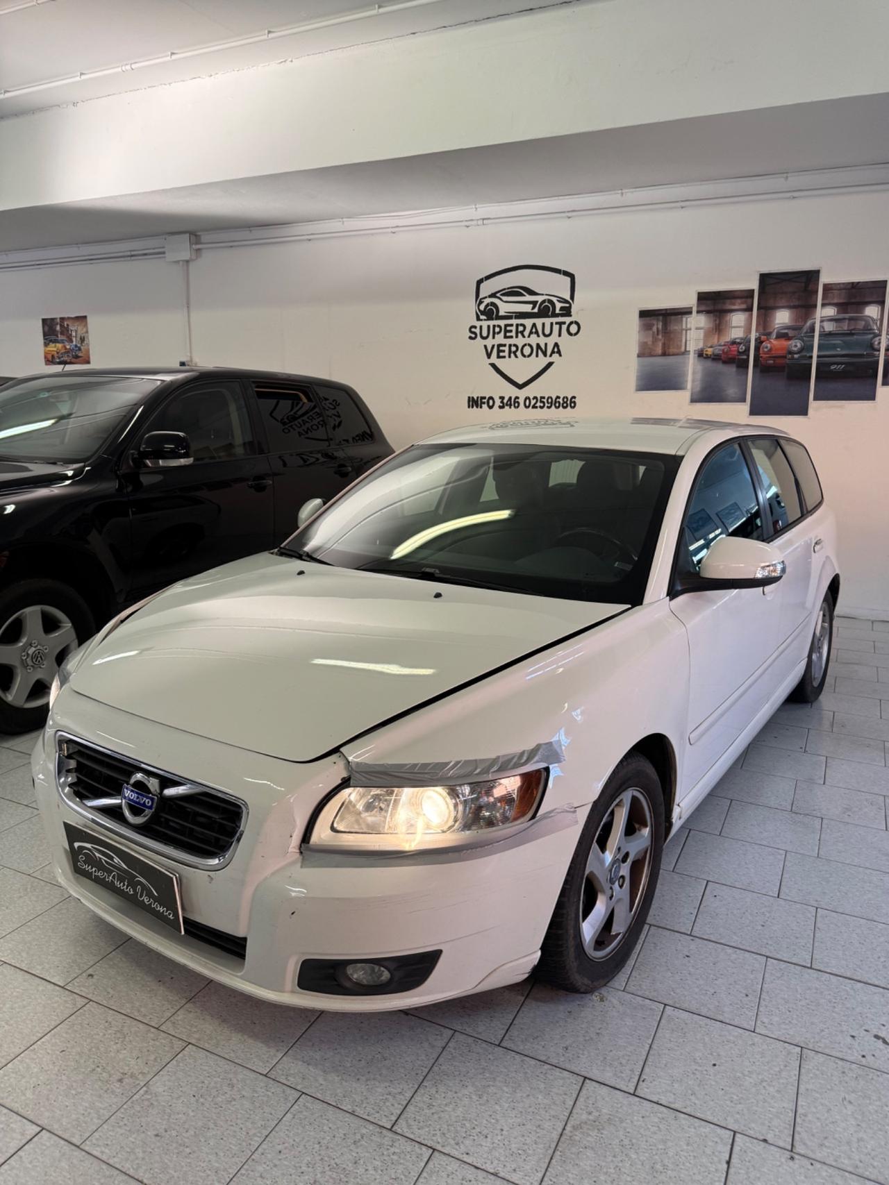 Volvo V50 D2 R-design