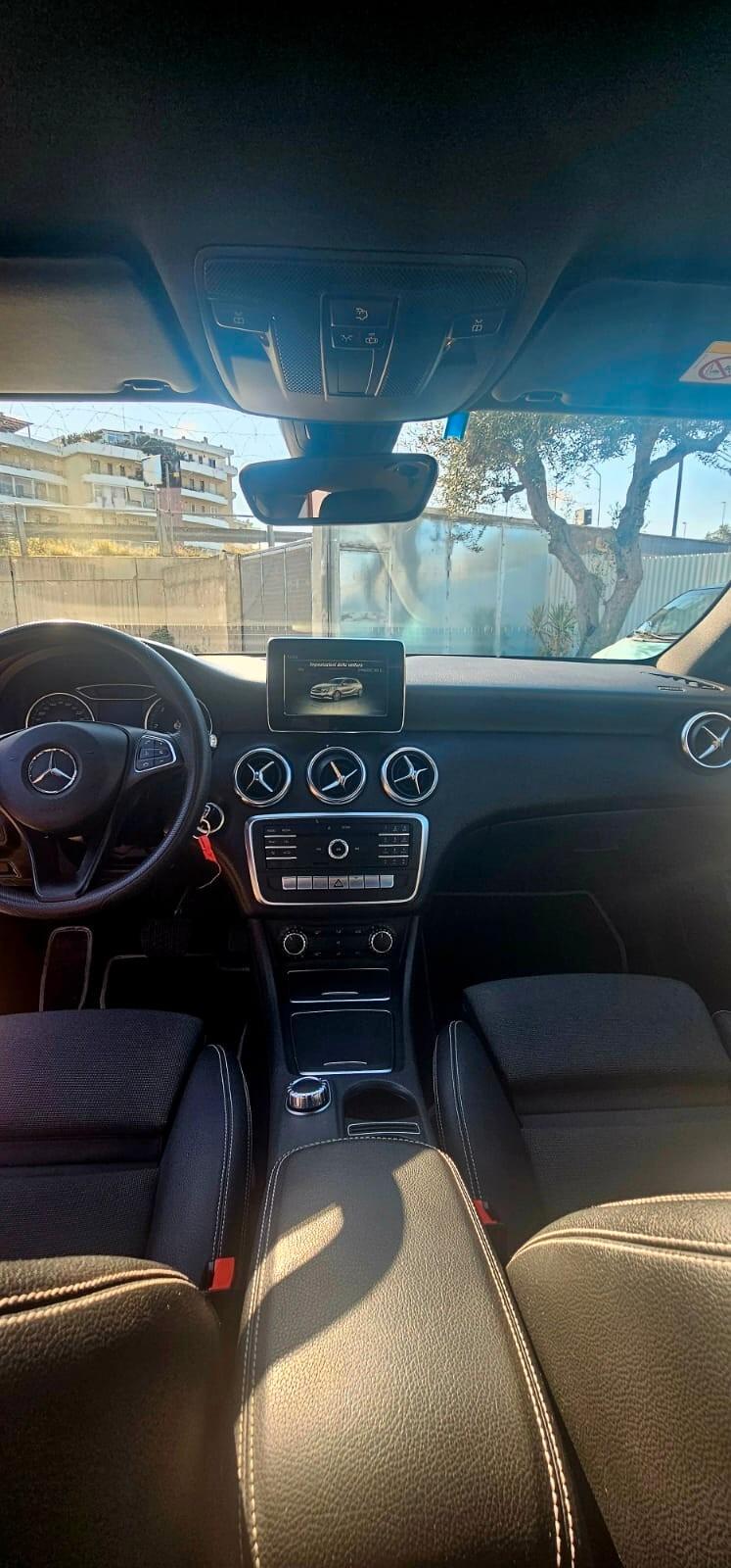 Mercedes-benz A 180 A 180 d Business