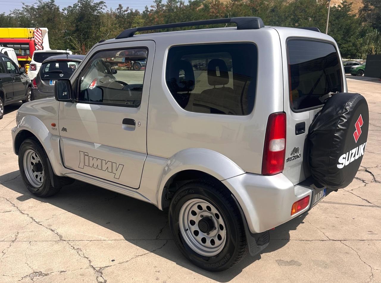 Suzuki Jimny 1.5 DDiS 65cv TOP 4WD Pari al nuovo…