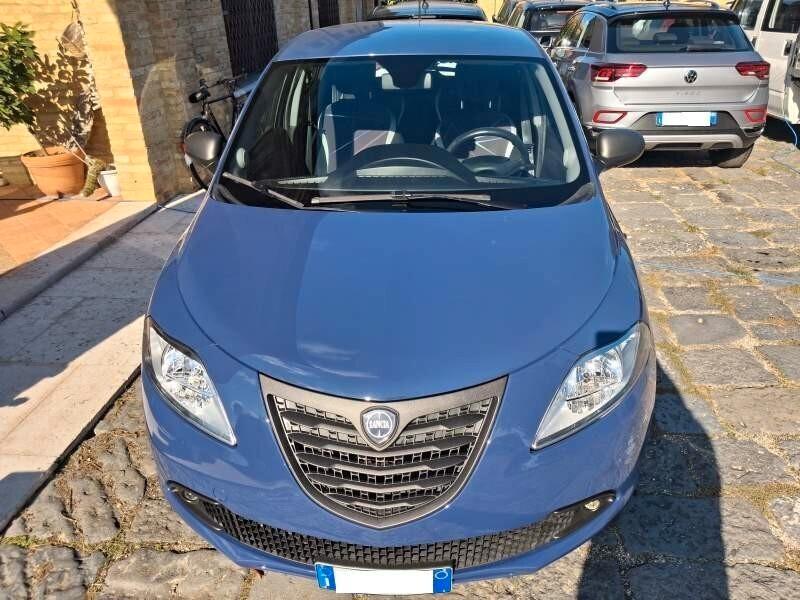 Lancia Ypsilon 0.9 TwinAir 85 CV 5 porte Metano Ecochic