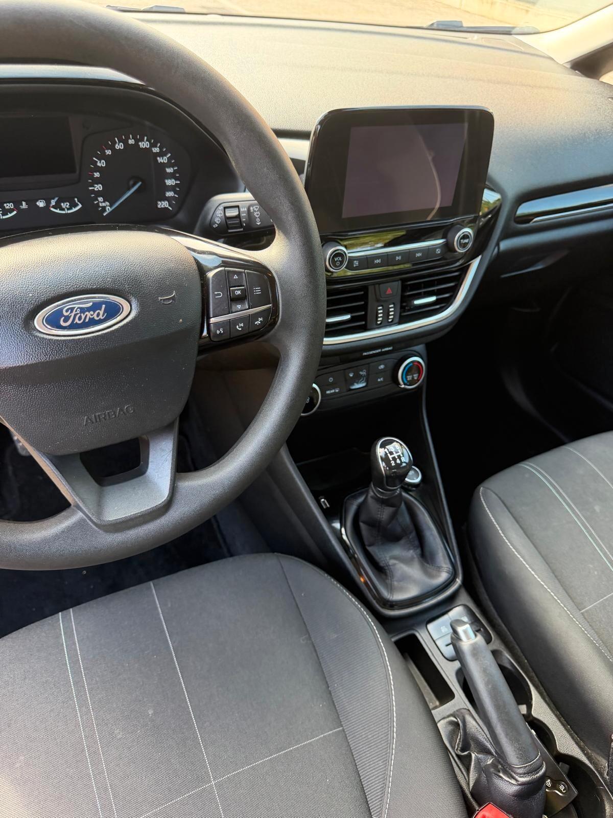 Ford Fiesta 1.1 - NEOPATENTATI - 12 MESI DI GARANZIA -