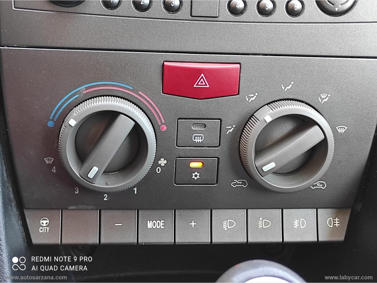 LANCIA Ypsilon 1.2 16V Argento ADATTA A NEOPATENTATI