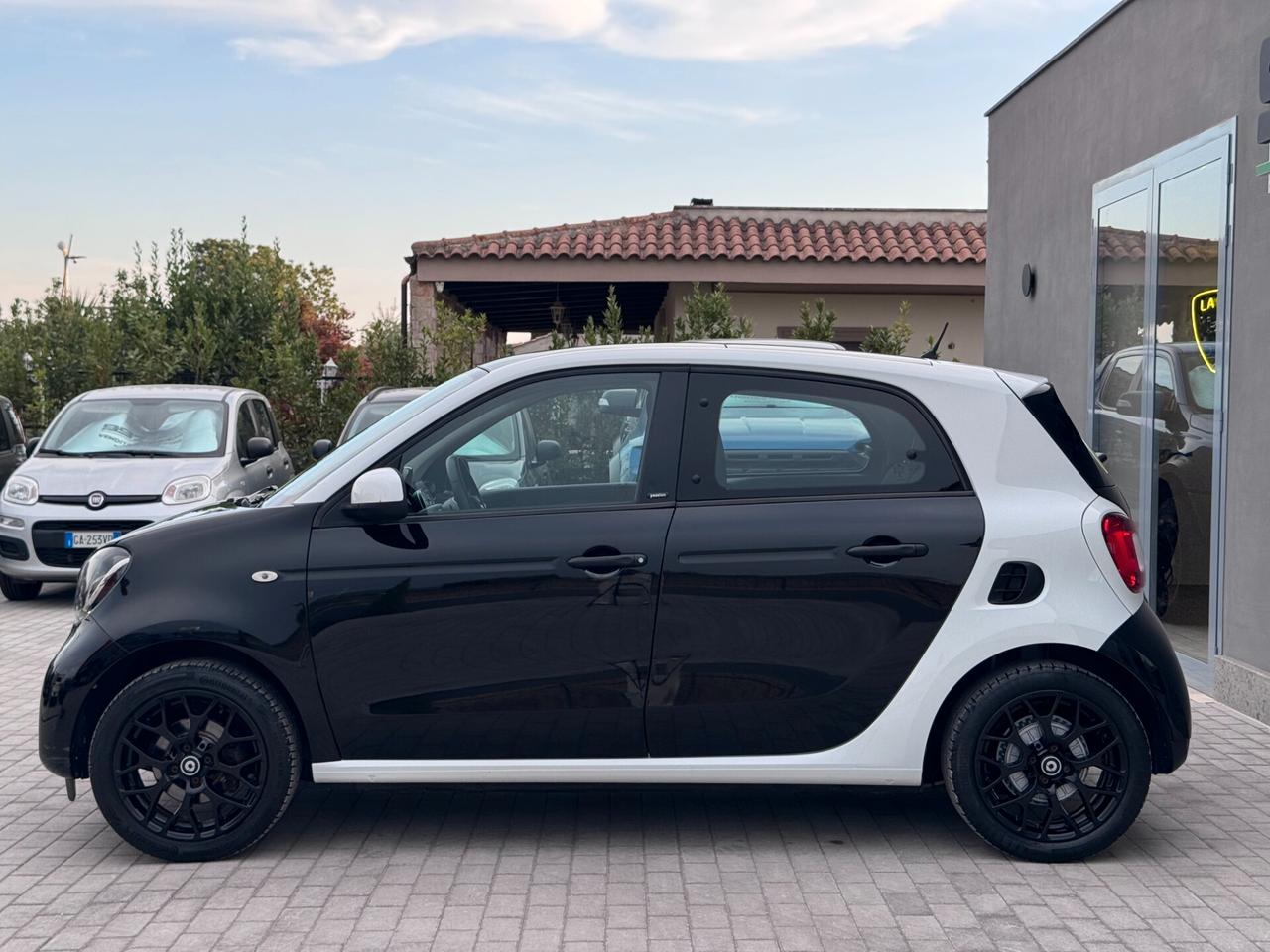Smart ForFour 90 0.9 Turbo twinamic Passion TETTO PANO TAGLIANDI MERCEDES