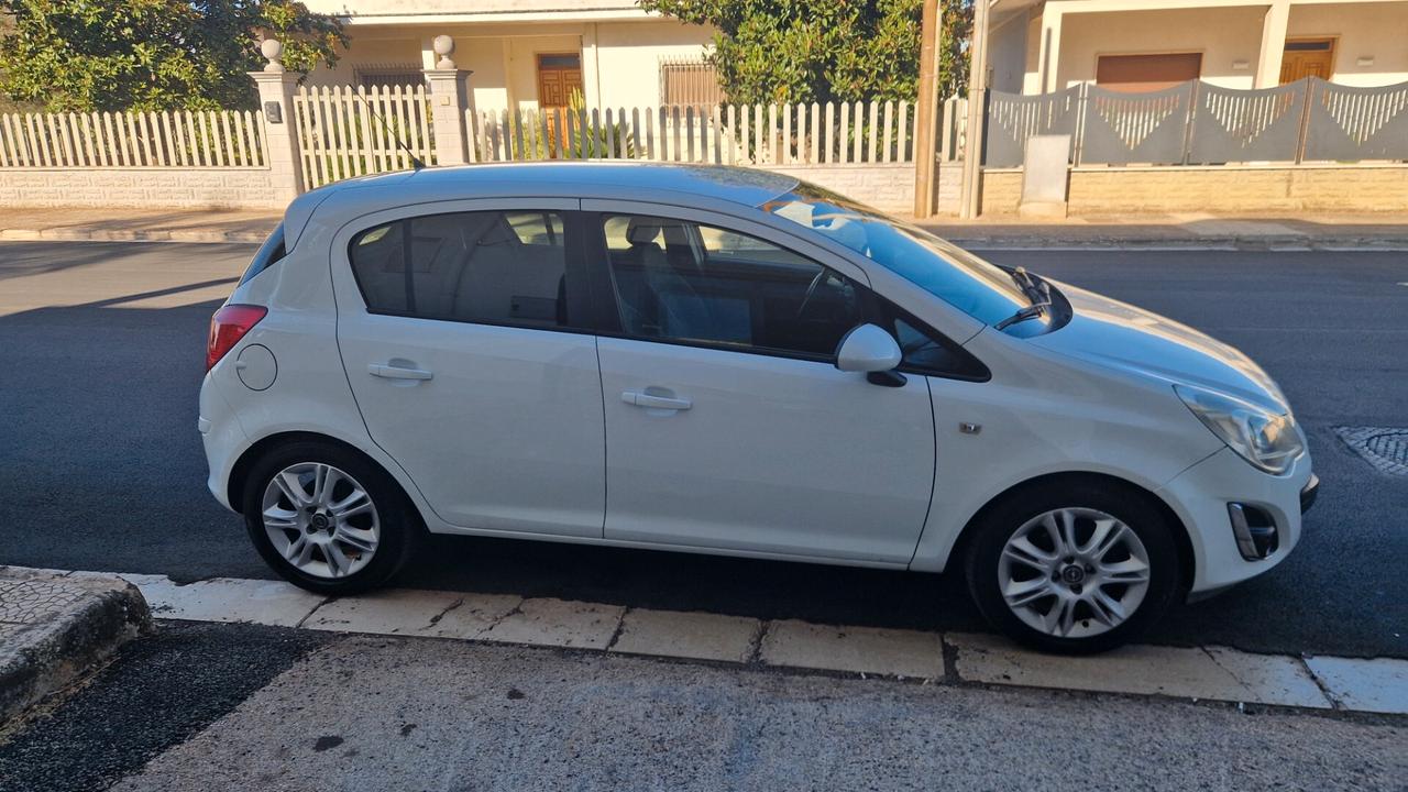 Opel Corsa 1.0 12V 5 porte Elective