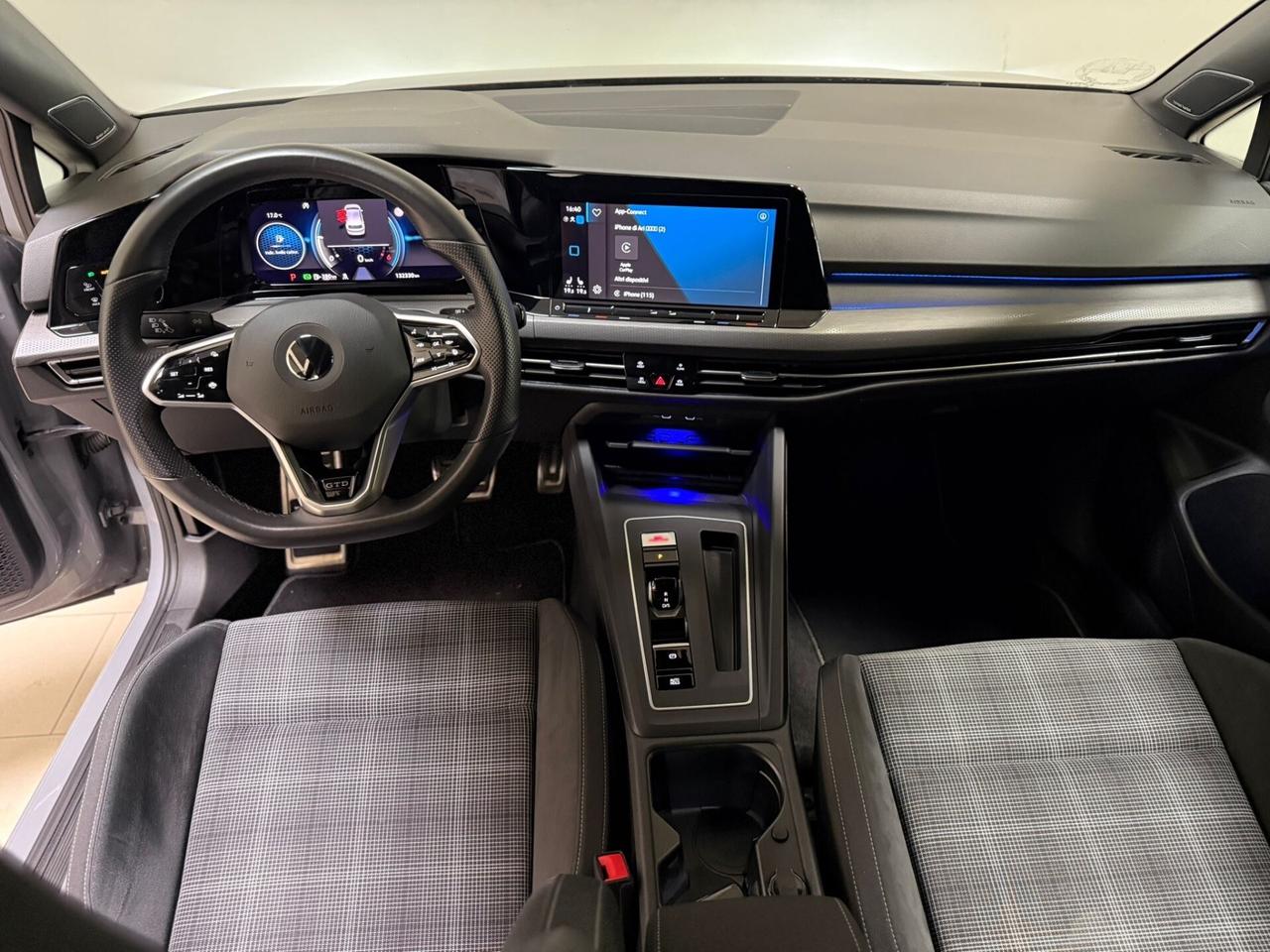 Volkswagen Golf 2.0 TDI DSG GTD 200cv