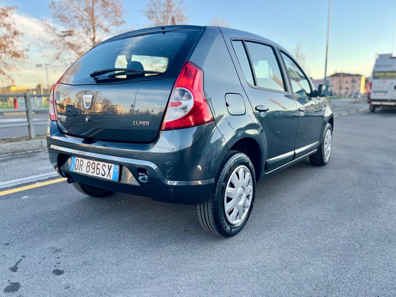 Dacia Sandero 1.4 8V Lauréate