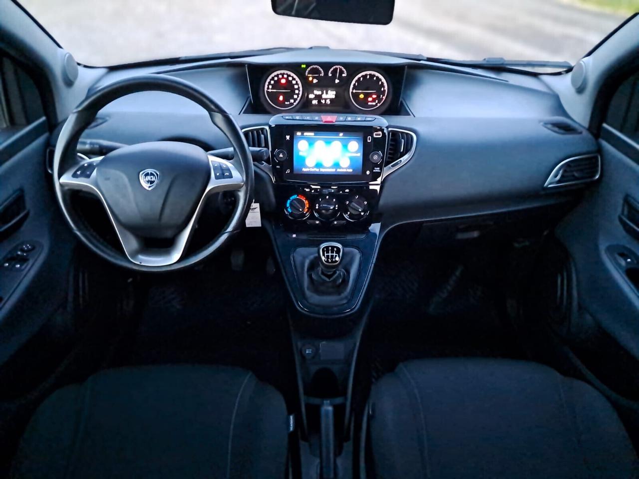 Lancia Ypsilon 1.0 FireFly 5 porte S&S Hybrid Ecochic Gold