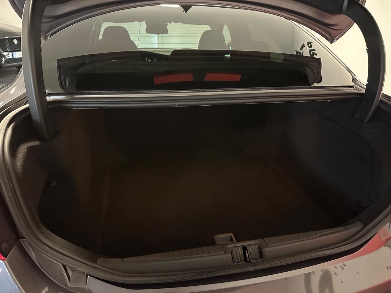 ALFA ROMEO GIULIA 2.2 T PELLE MARRONE 180CV UNIPRO