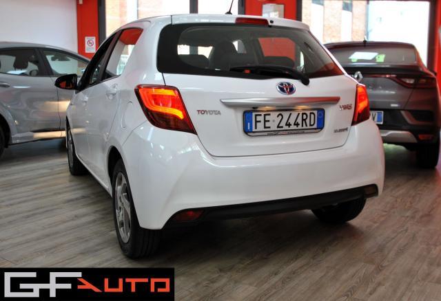 Toyota Yaris Yaris III 2015 5p 1.5h Active