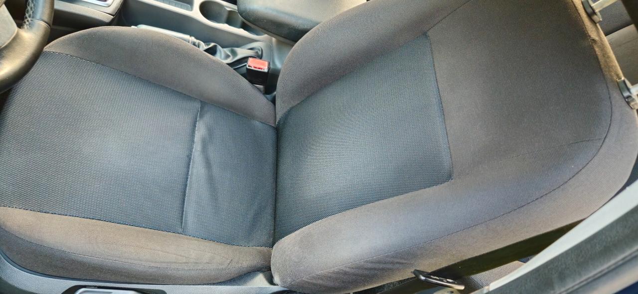 Ford Focus 1.6 BENZINA NEOPATENTATI