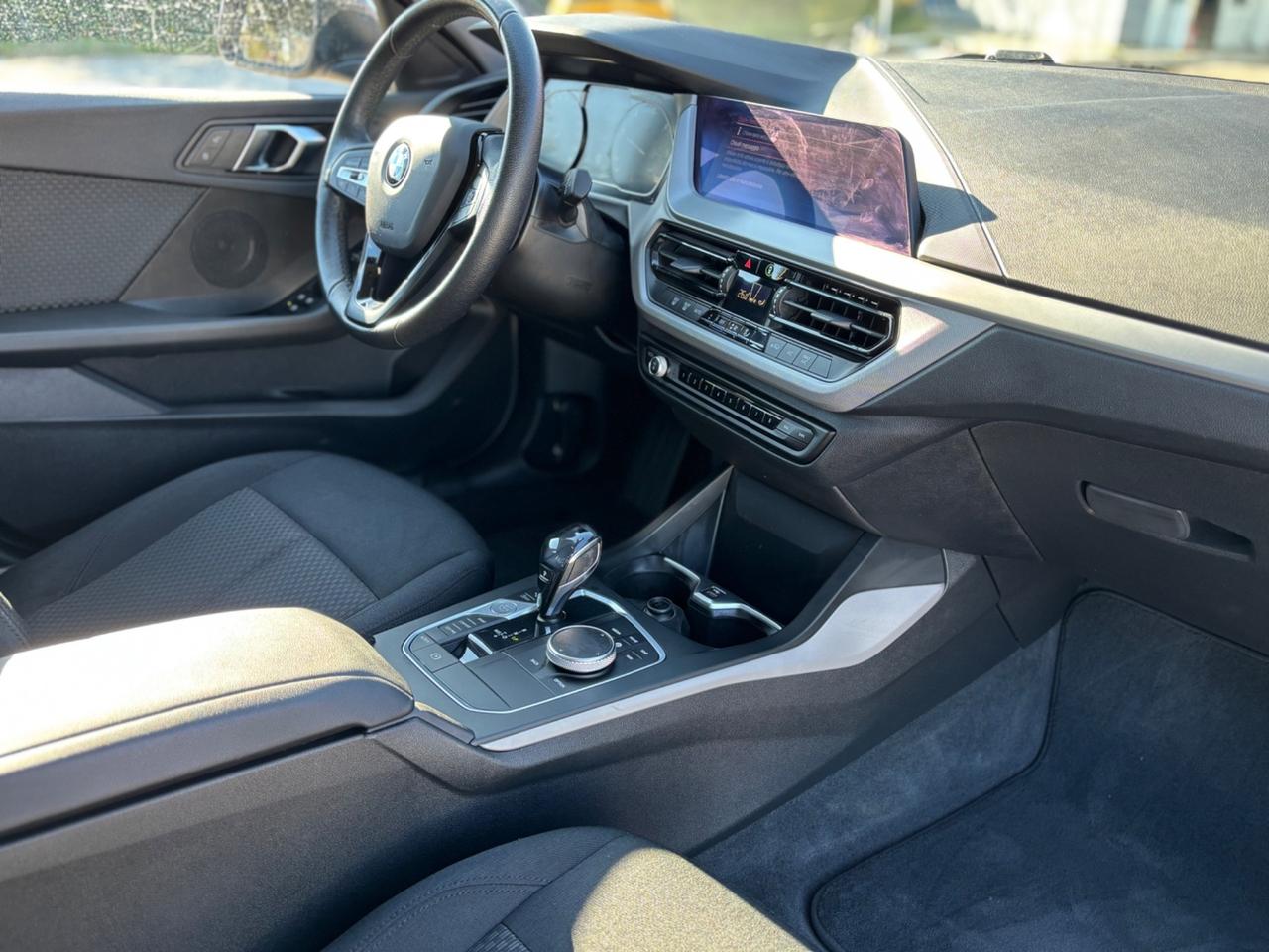 Bmw 116 116d 5p. Business Advantage