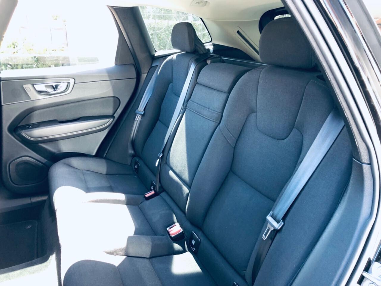 Volvo XC60 B4 D HYRBID AWD 80MILAKM NERA