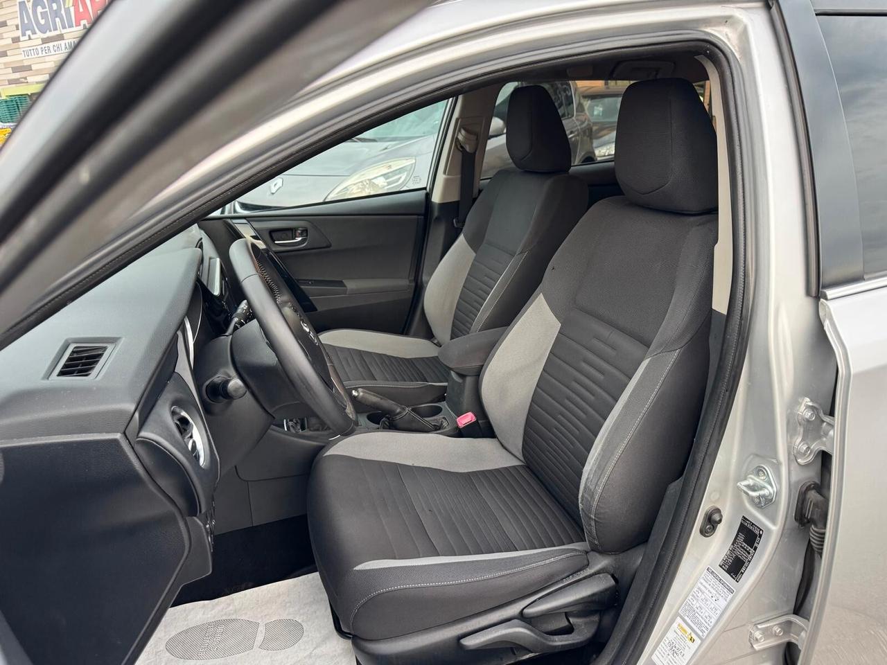 Toyota Auris TOURING SPORTS 1.6 D-4D BUSINESS 2017