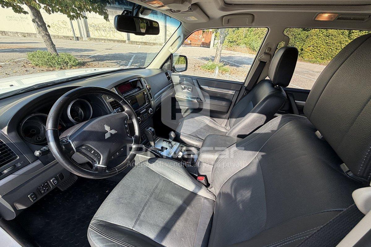 MITSUBISHI Pajero 3.2 DI-D 16V aut. 5p. One/Hundred DPF