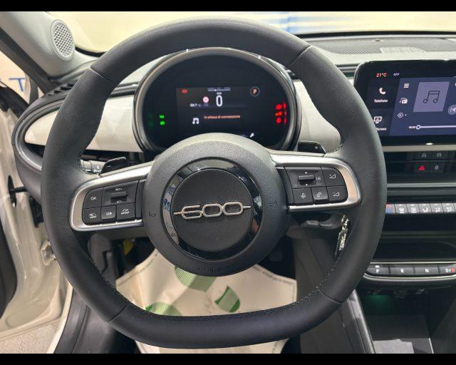 FIAT 600 1.2 hybrid 110cv auto