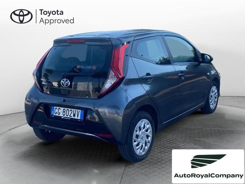 Toyota Aygo Aygo Connect 1.0 VVT-i 72 CV 5 porte x-play
