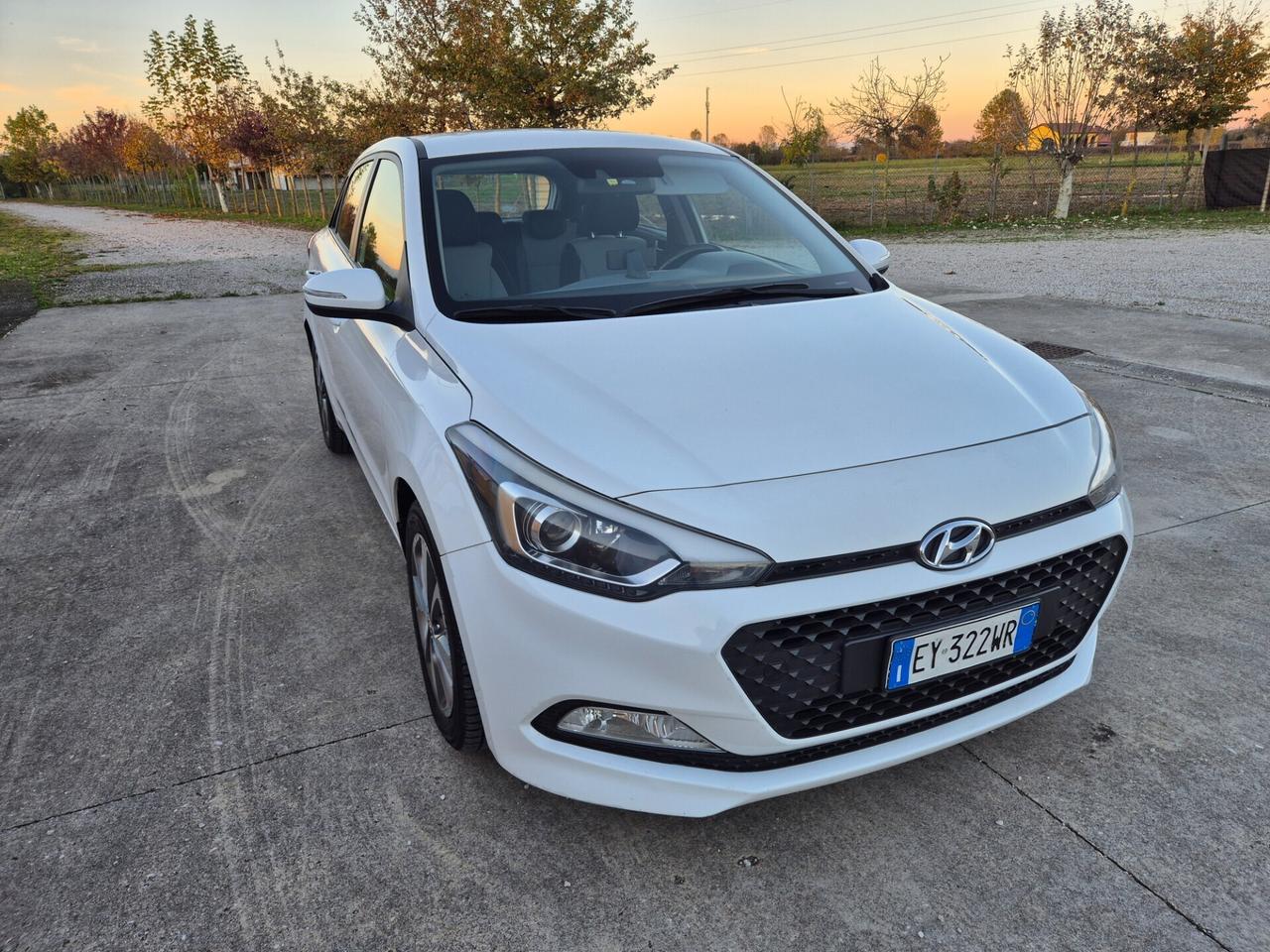 Hyundai i20 1.1 CRDi 12V 5 porte neopatentati
