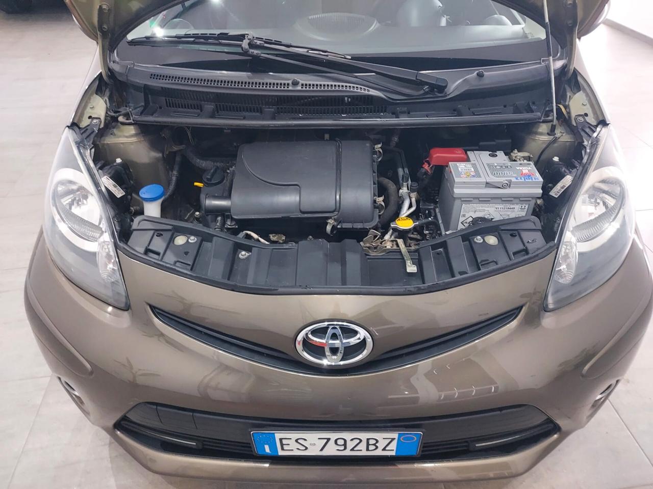 Toyota Aygo 1.0 12V VVT-i 5 porte Cool Soda Connect MMT