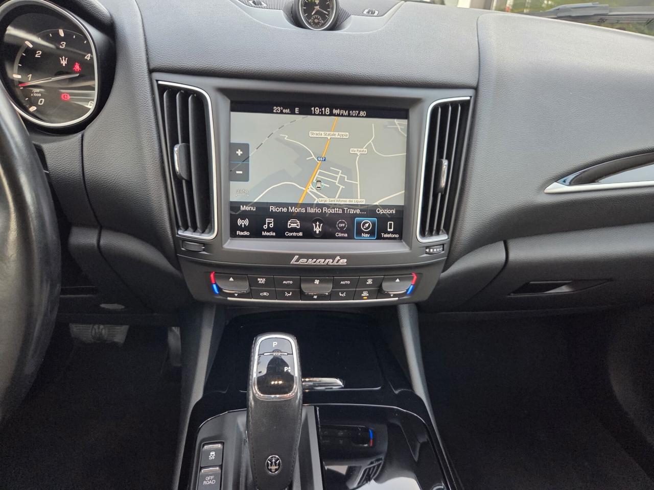 Maserati Levante V6 Diesel 275 CV AWD Granlusso - DA VETRINA !!